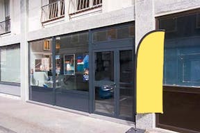 Cosy Art Gallery in Le Havre - Image 6