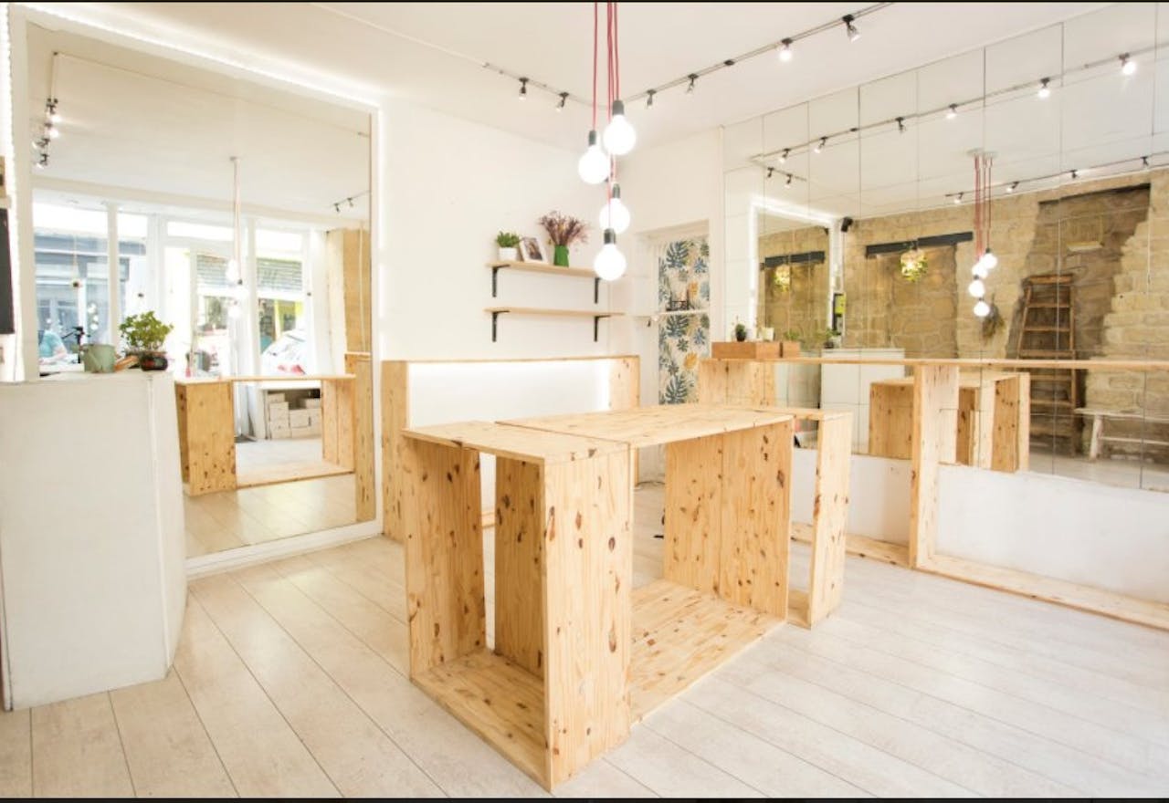 Cozy venue to share in Montmartre - Image 2