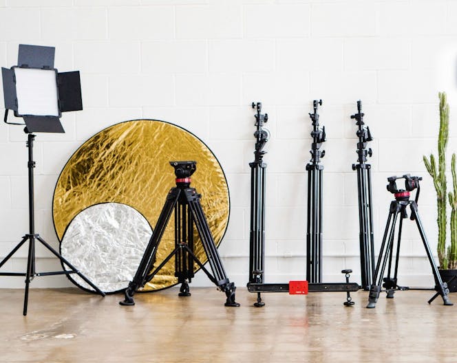 New Industrial Natural Light Studio - Image 4