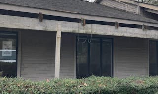 The Courtyard on Andrews Avenue - Image 3