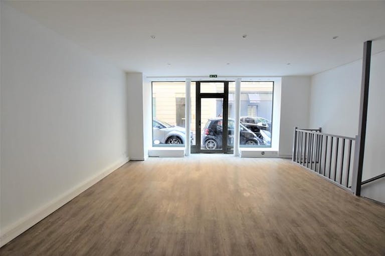 Boutique Shop 8th arrondissement - Near �lys�es - Image 2