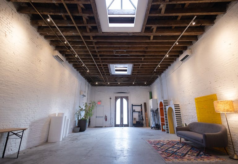 Bright Skylit Open Studio Space in Red Hook Brooklyn - Image 0