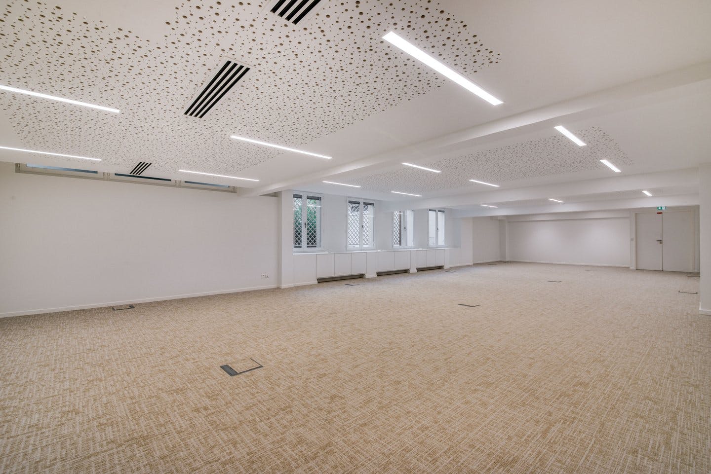345 sqm Event and Showroom Space near Parc Monceau, Paris