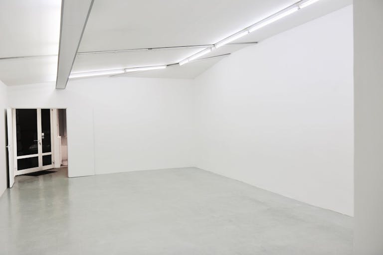 Art gallery in Le Marais - Image 4