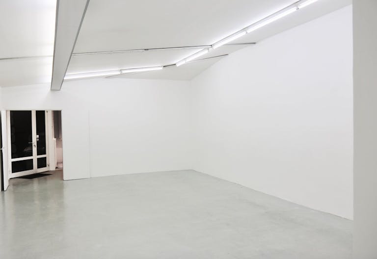 Art gallery in Le Marais - Image 4