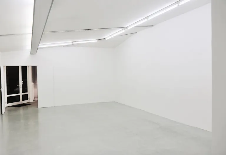 Art gallery in Le Marais - Image 4