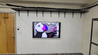 Whitebox shop space perfect for a pop-up or class space! - Image 9