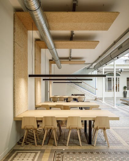 Un lieu hors norme qui fait le pont entre histoire et modernit� - Image 2