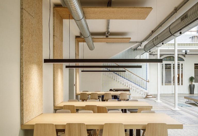 Un lieu hors norme qui fait le pont entre histoire et modernit� - Image 2