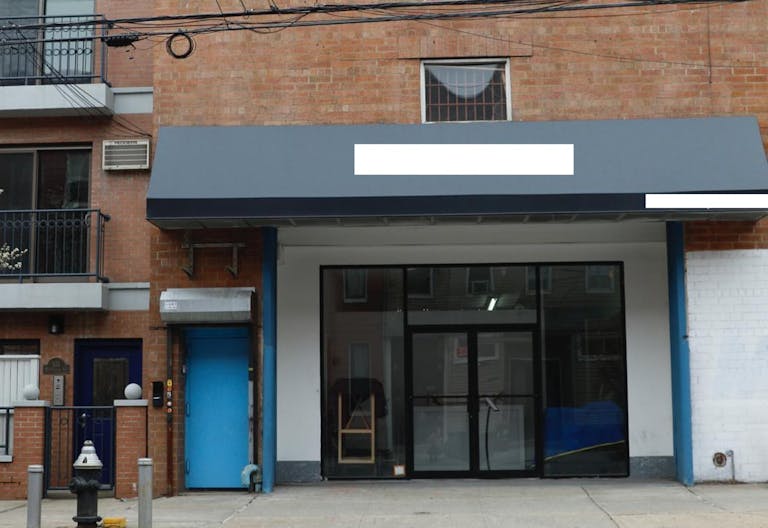 A storefront whitebox gallery space - Perfect for pop-up shops and art exhibits. - Image 1