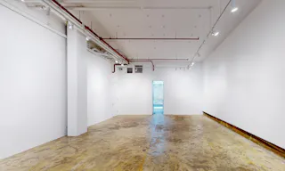 Street Level Chelsea Gallery with Outdoor Terrace - Image 5