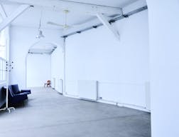 Showroom in Folie-M�ricourt - Image 5