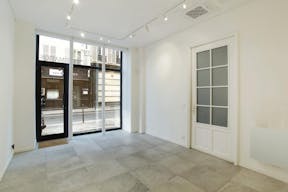 Pop Up Boutique IN MADELEINE AREA - Image 1