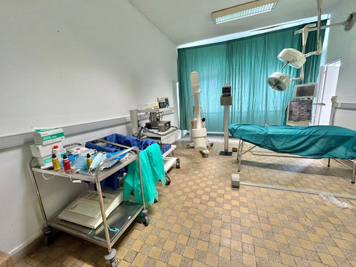 D�cor/Lieu de tournage: Bloc Op�ratoire - Image 1