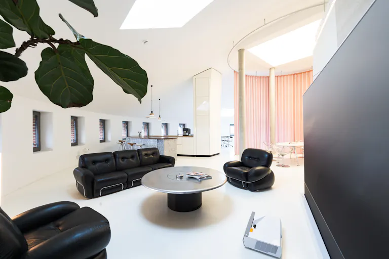 Water Tower Studio: A Fusion of Retro and Future - Image 0