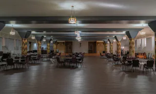 Brooklyn Botanic Ballroom - Image 6