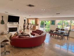 Tropical Beach style Oasis - Image 3