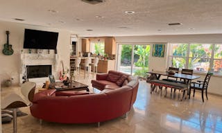 Tropical Beach style Oasis - Image 3