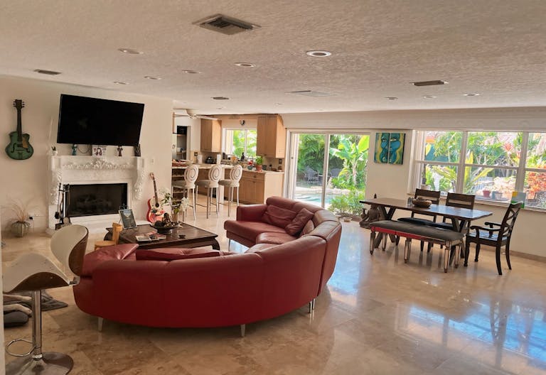 Tropical Beach style Oasis - Image 3