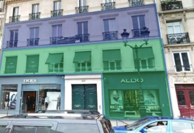 Prime Location Boutique on Rue de Rivoli - Image 3