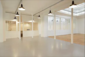 Premium Space In R�publique - Image 13