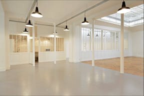 Premium Space In R�publique - Image 13