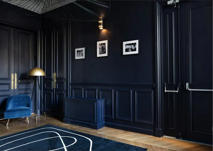 Haussmannian showroom near the Arc de Triomphe - Image 2