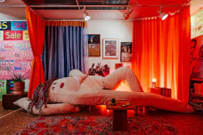 *New* Vibrant Silverlake Flex Space for Meetings, Workshops & Small Pop-Ups - Image 2