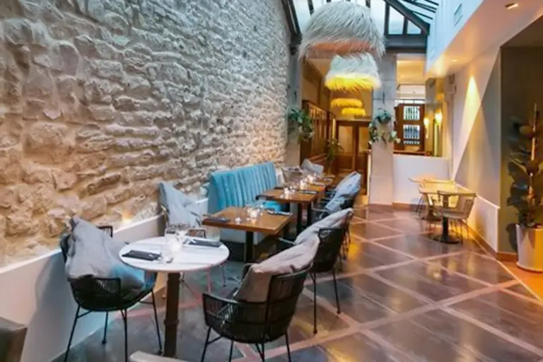 Premium Space in Le Marais - Image 0