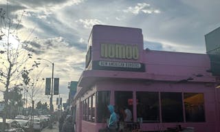 Prime corner space on Melrose - best pop up space in LA. - Image 5