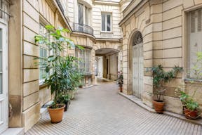 Haut Marais event Showroom - Image 4