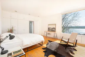 Expansive Contemporary Minimalism in Nature - Image 3