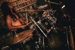 Store Stage at Nivessa Hollywood - Image 24