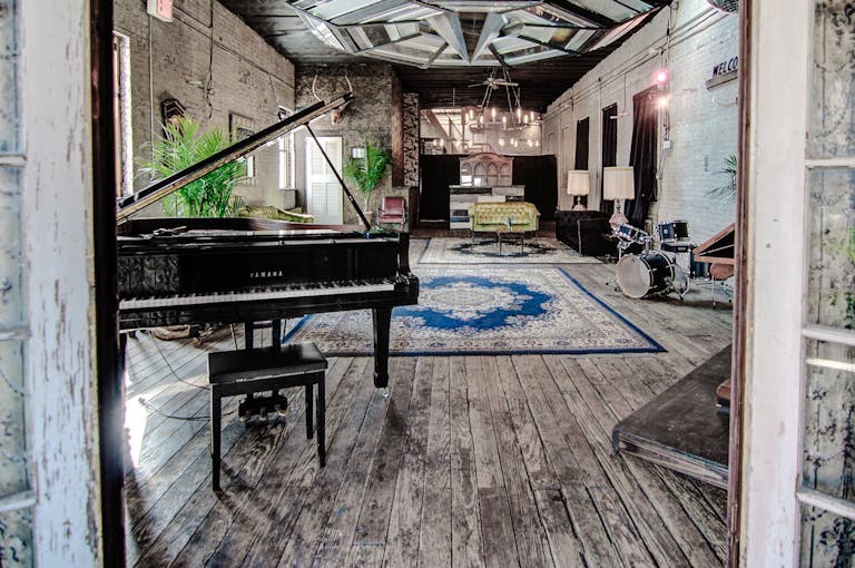 Unique Loft for Intimate Events & Photo / Video Shoots - Image 1