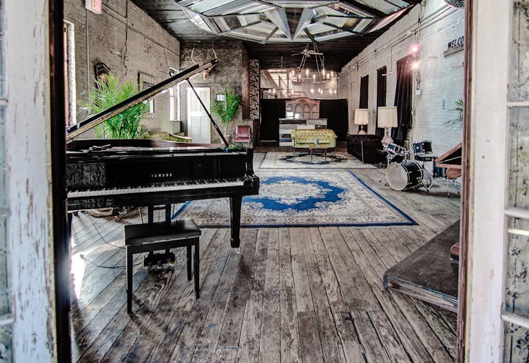 Unique Loft for Intimate Events & Photo / Video Shoots - Image 1