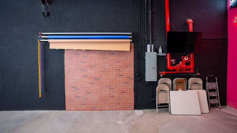 CYC Wall ground North Hollywood film studio green screen tech blue backdrops - Image 1