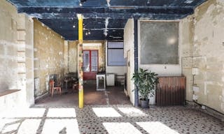 Superbe boutique devanture d'�poque, murs bruts - Image 6