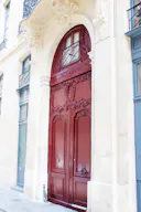 Un Showroom Prestigieux en Plein Marais - Image 8