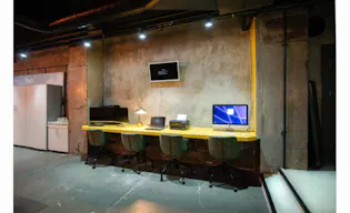 Elevate Your Event Experience in Istanbul's Chic Studio - Image 6