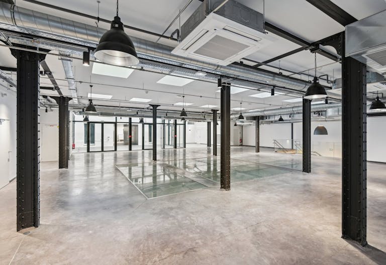 Wonderful Space in the 1st Arrondissement near Saint-Honor� - Image 2