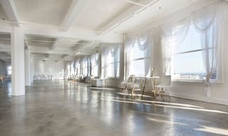 DTLA Skyline View Penthouse - Image 3