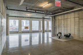 Amazing Showroom in Williamsburg - Image 7