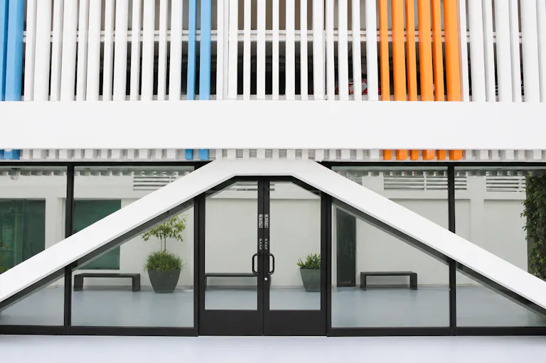 Modern Whitebox Space in Fisherman’s Wharf - Image 1