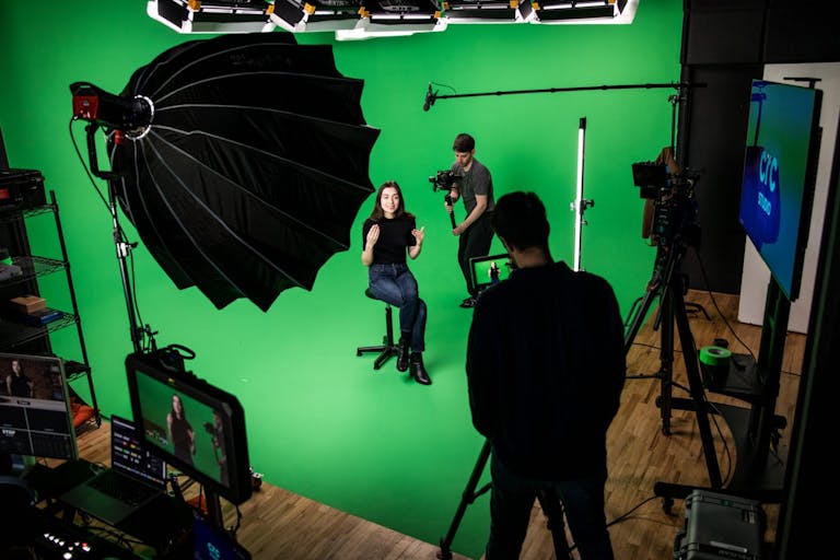 Midtown NYC Green Screen Studio with Full Production Services ? Including Filming Crew, Livestream, & Filming Equipment - Image 4