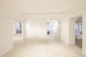 Rue de Turenne Corner Pop Up Boutique - Image 9