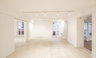 Rue de Turenne Corner Pop Up Boutique - Image 9