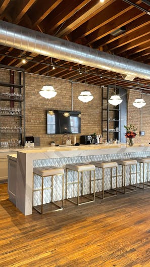 Historic North Loop Brownstone Loft with Rooftop Space - Image 2