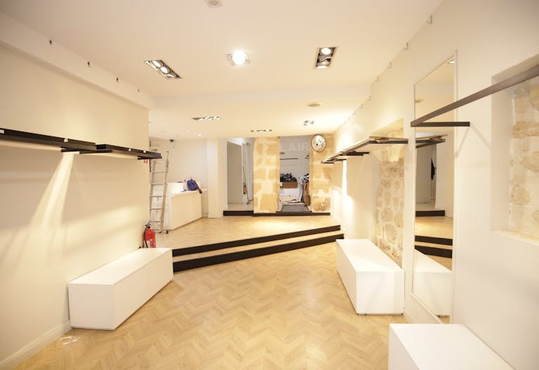 Pop-Up Store in Le Marais Saint-Paul - Image 1