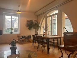 Jolie boutique avec deco soign�e et mobilier sympa a louer - Image 1