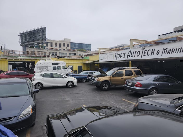 Auto Repair Shop In Hollywood - Image 1